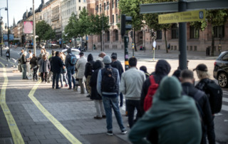 Lång kö på Vasagatan